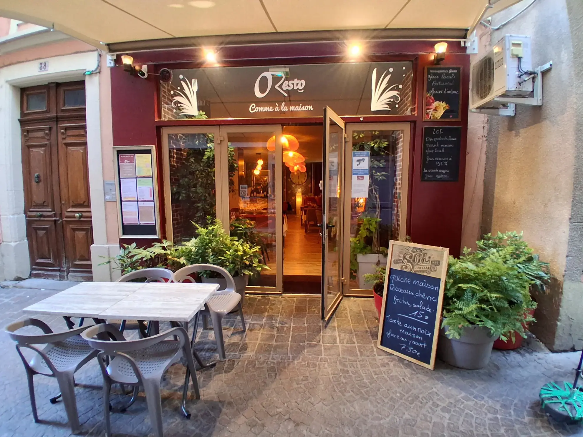 Restaurant performant à vendre à Millau, entièrement rénové en 2025 