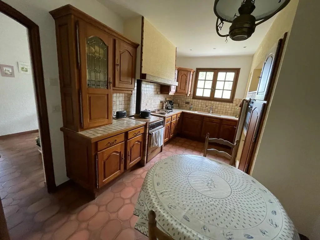 Belle villa F5 à Ledignan avec potentiel d'aménagement sur terrain de 1200 m² 