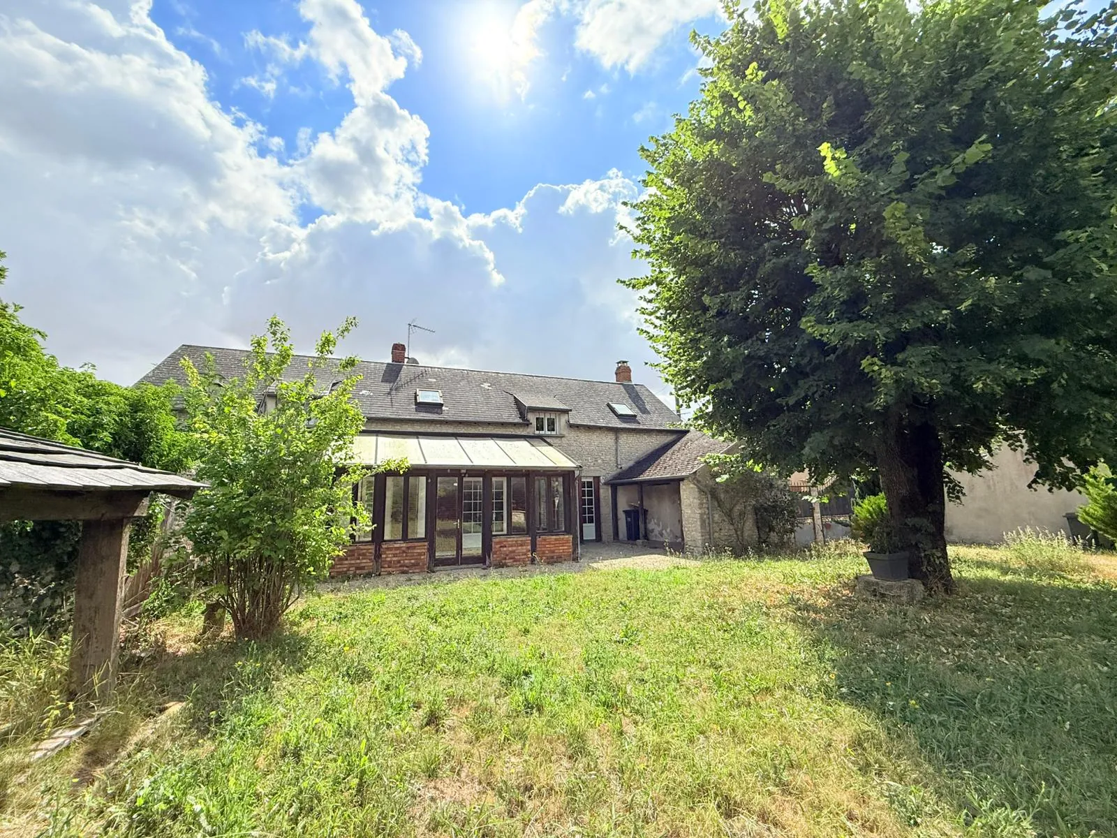 Maison de campagne à Angerville avec jardin, garage et cachet authentique 