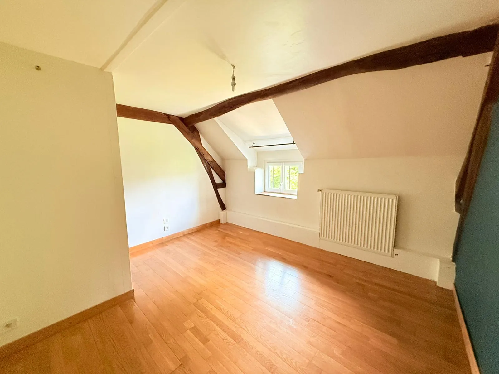 Maison de campagne à Angerville avec jardin, garage et cachet authentique 