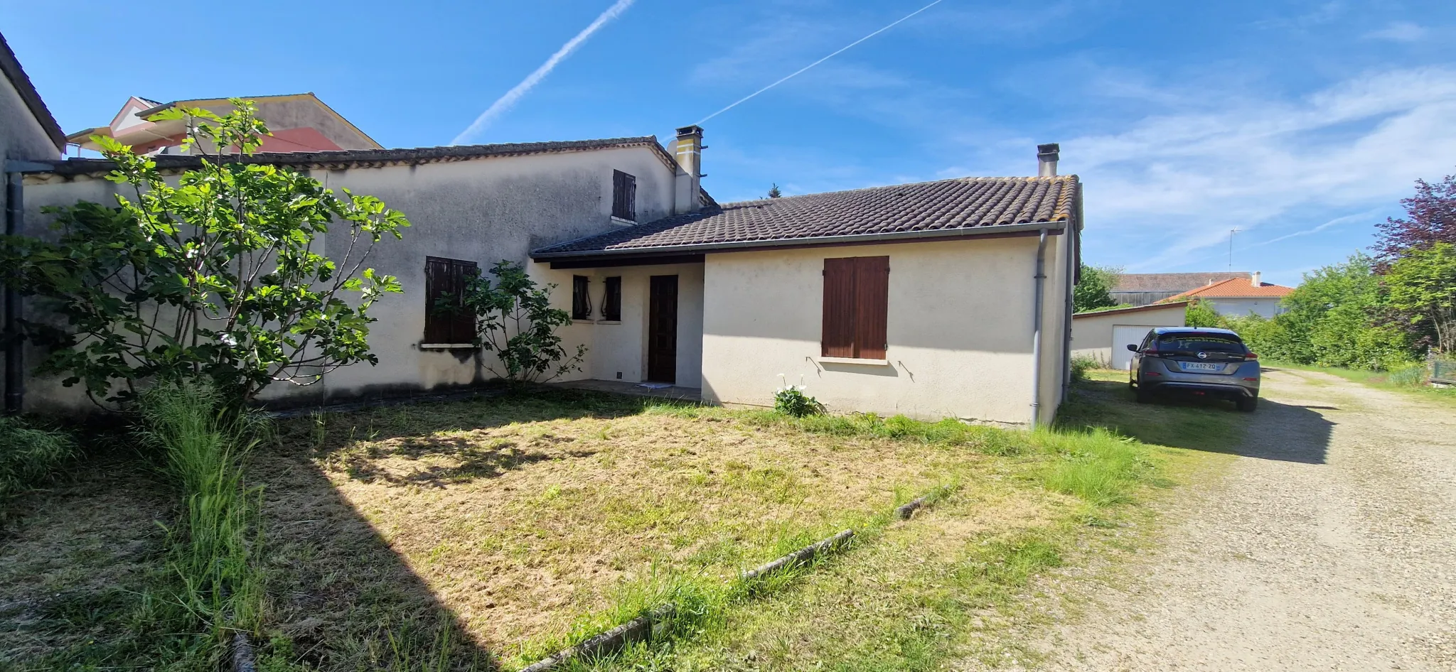 Maison à vendre proche du centre-ville de Marmande avec jardin et garages 