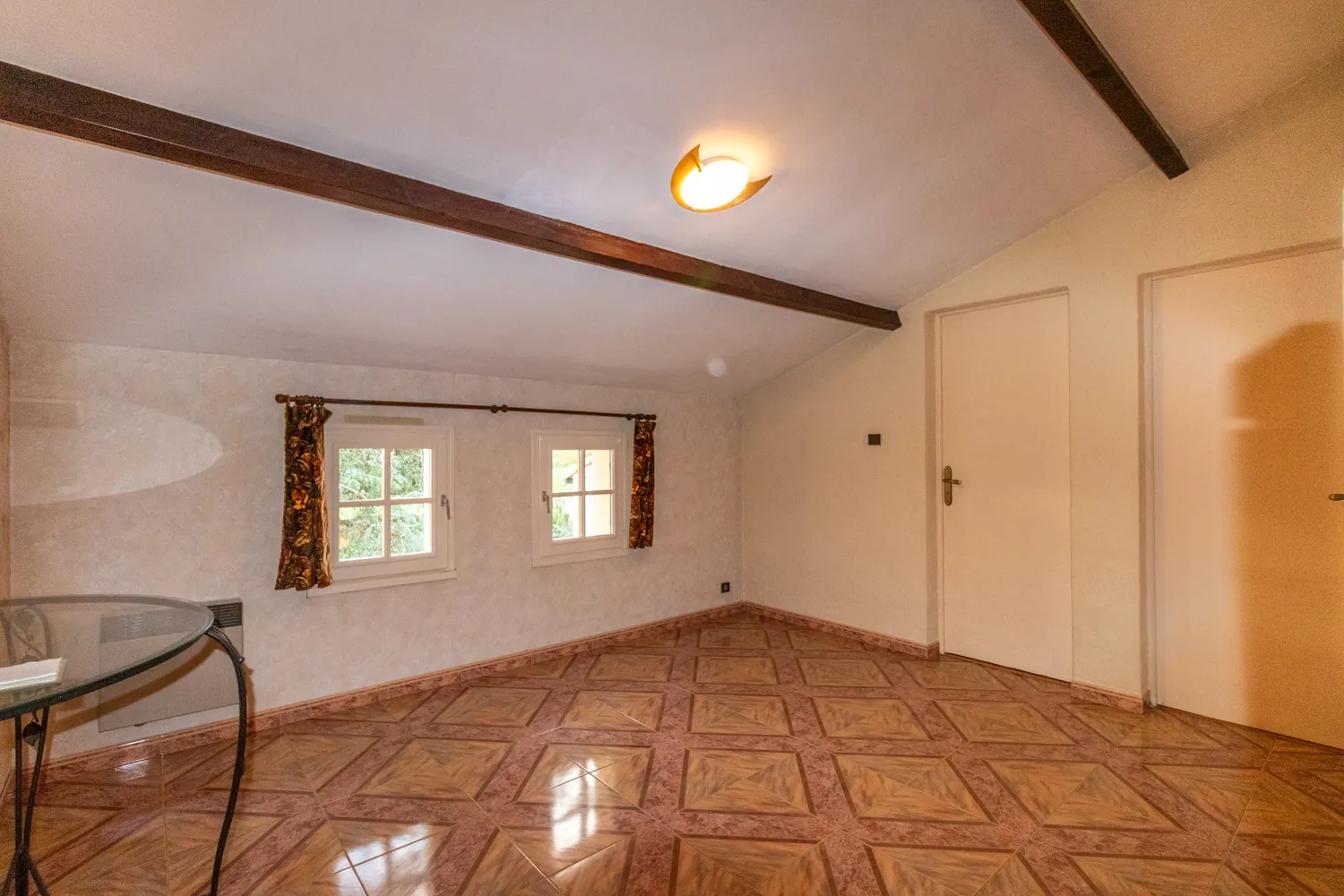 Maison 4 chambres avec véranda, garage et jardin clos à La Chapelle-des-Pots 