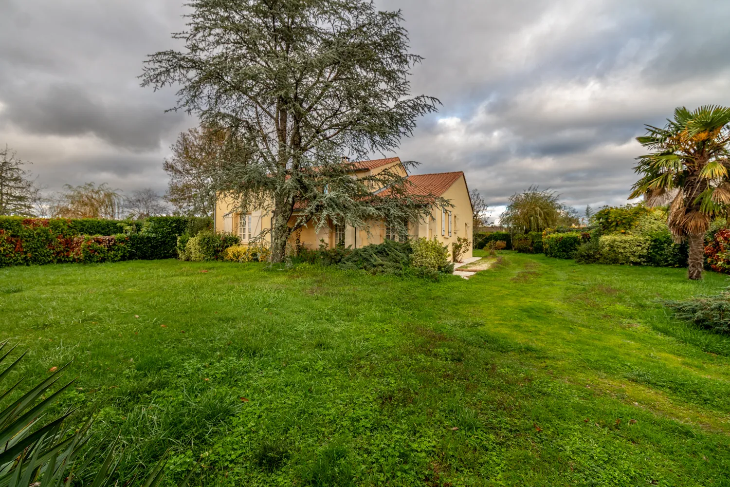 Maison 4 chambres avec véranda, garage et jardin clos à La Chapelle-des-Pots 