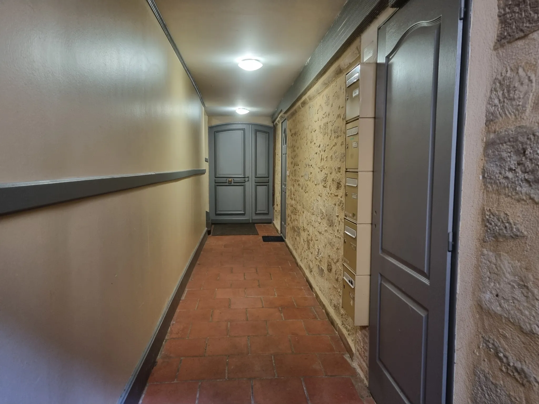 Appartement en pierre de 68 m² à Bazas proche de la cathédrale 
