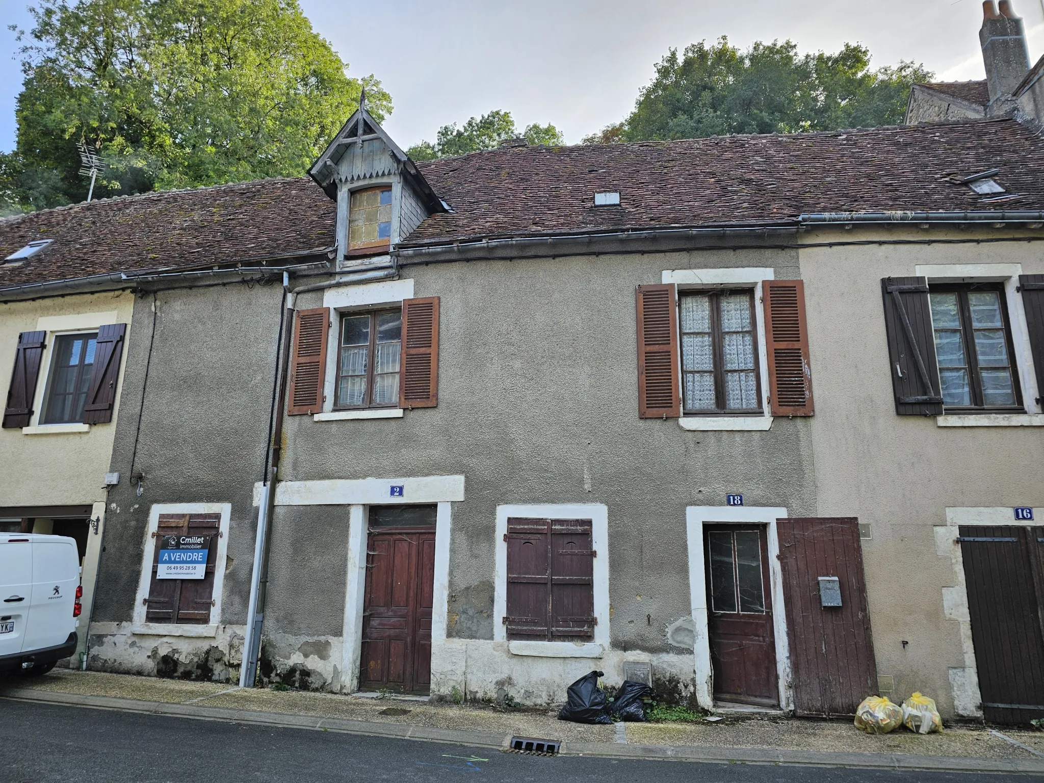 Maison à vendre avec jardin et 3 chambres à Le Blanc 