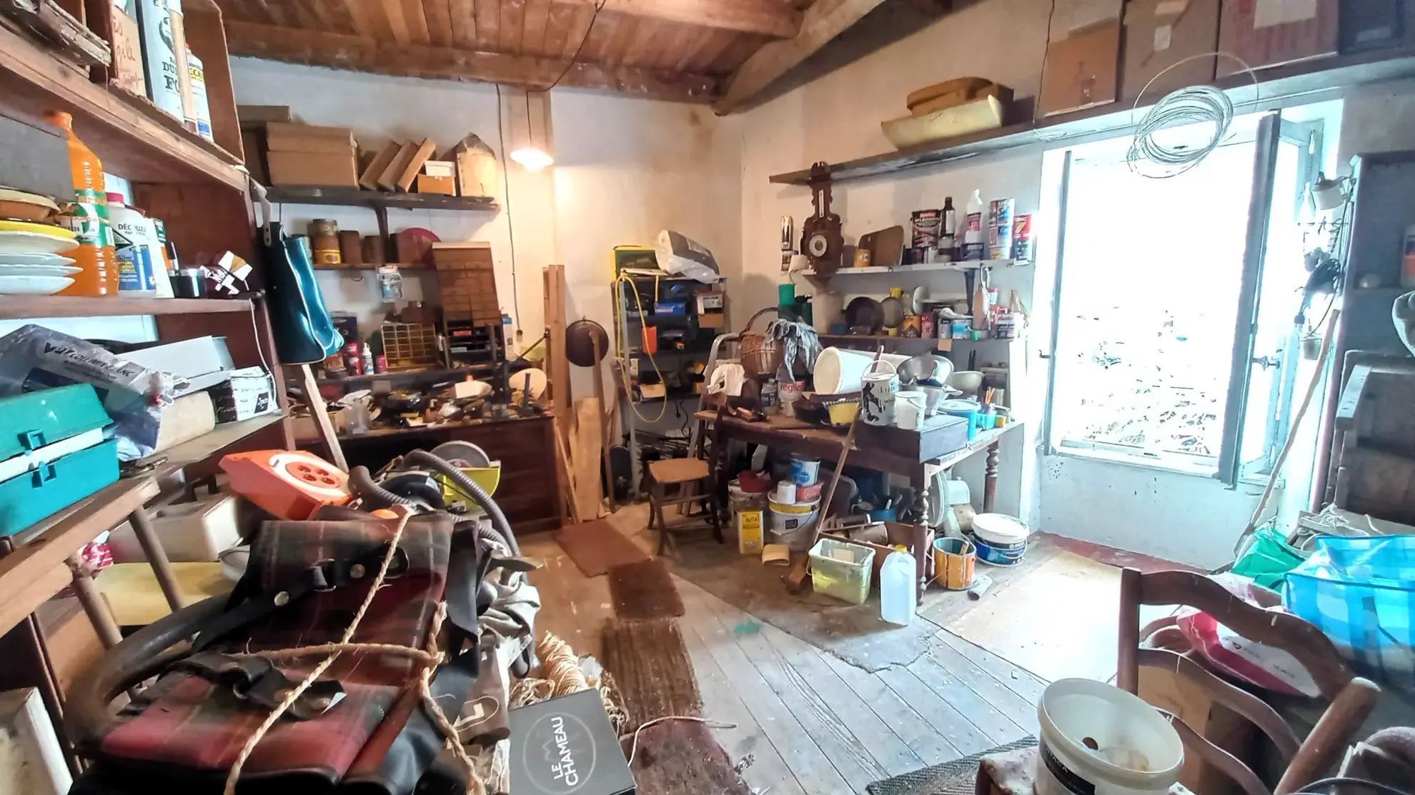 Maison de village à Cornus de 248 m² avec charme d'époque et travaux à prévoir 