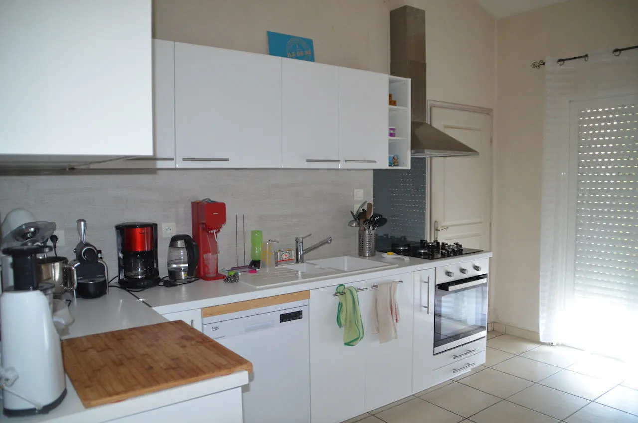 Charmante maison de 99 m² avec grand garage et jardin à Saint Jean d'Hermine 