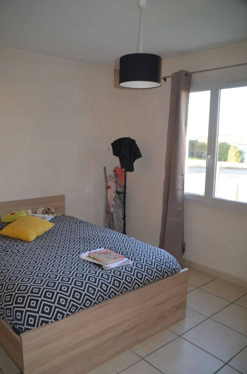 Charmante maison de 99 m² avec grand garage et jardin à Saint Jean d'Hermine 