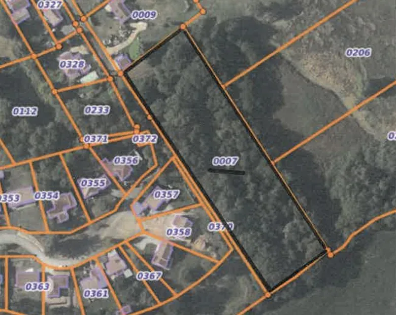 Terrain boisé non constructible à Guer en zone naturelle, idéal pour loisirs 