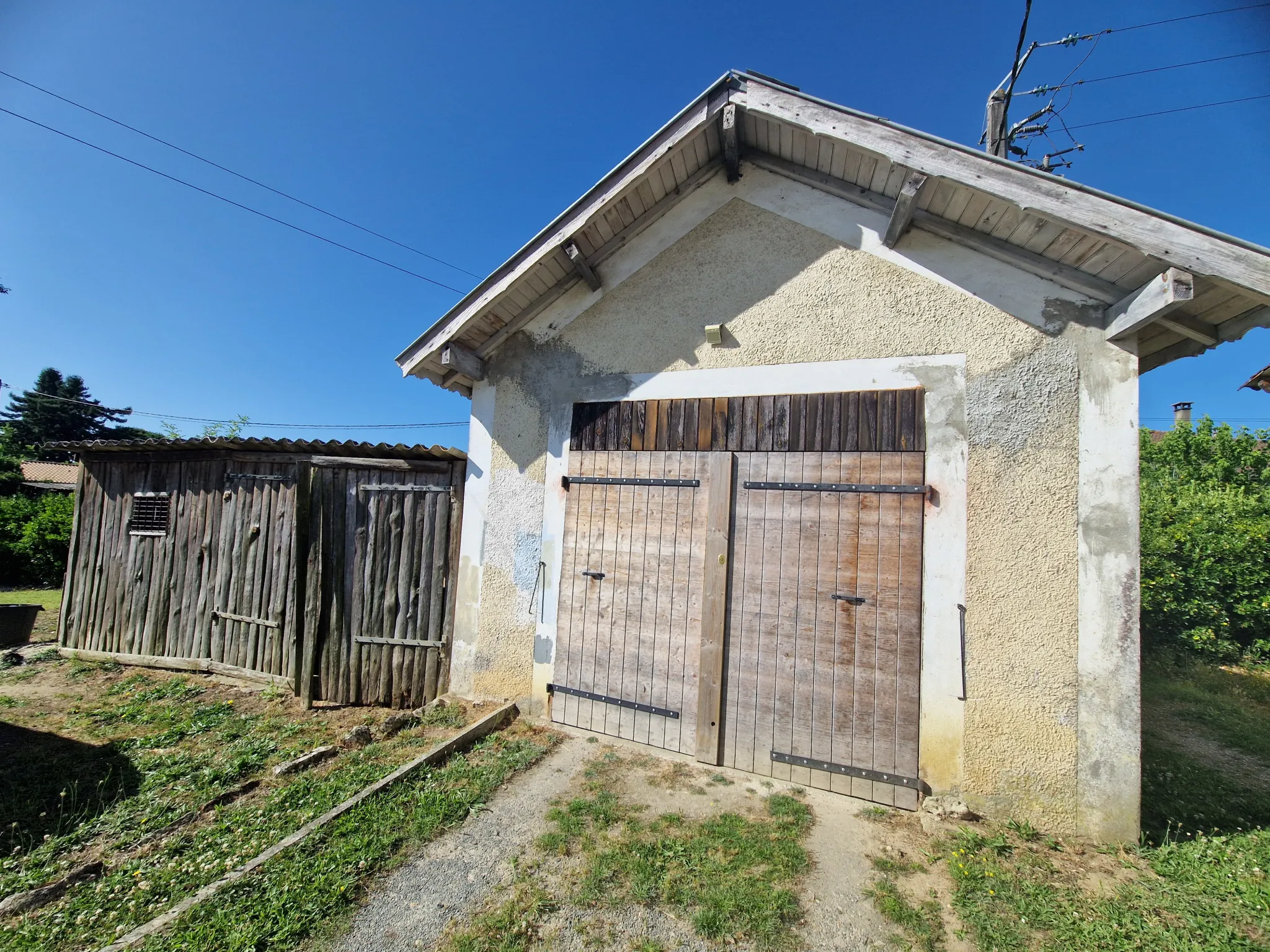 Charmante maison Arcachonnaise à Bazas avec grand jardin et garage 