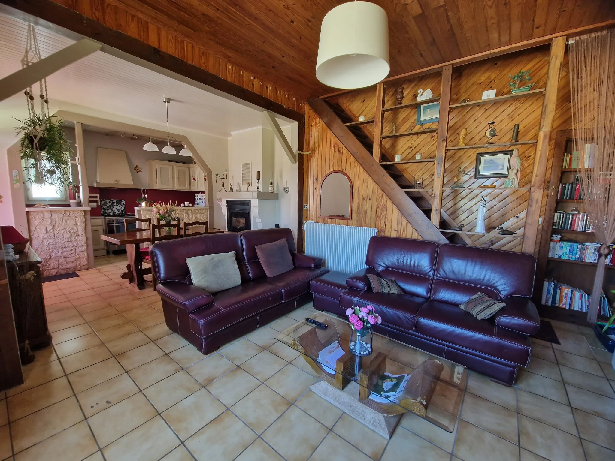 Charmante maison Arcachonnaise à Bazas avec grand jardin et garage 