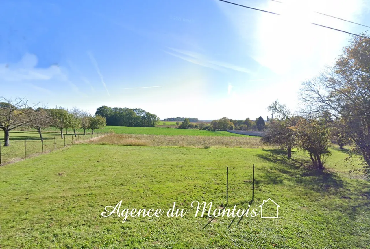 Terrain constructible de 1047 m² à Villiers Saint Georges – Idéal pour votre projet immobilier