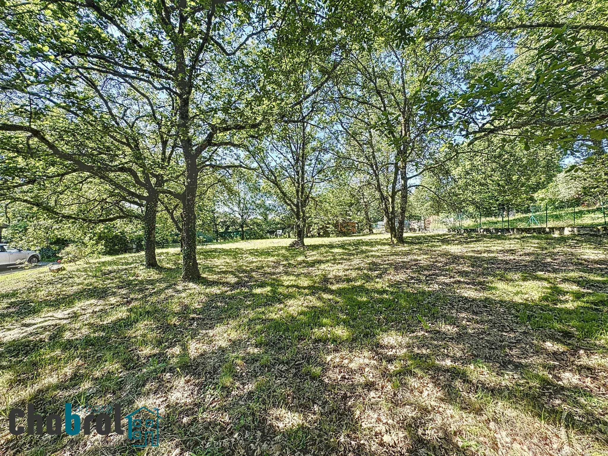 Terrain constructible de 901 m² à Bouloc, proche du bourg