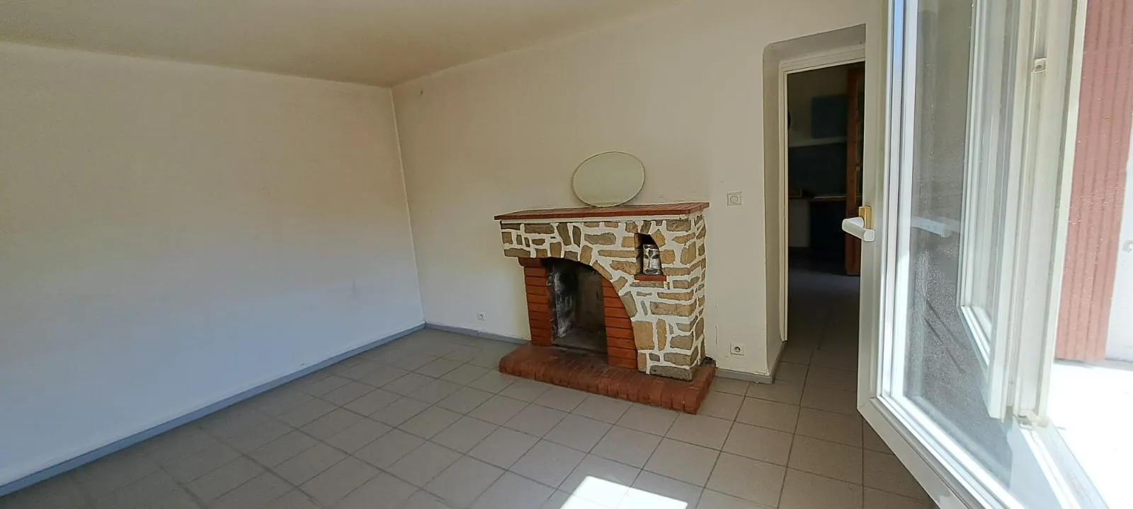 Vente maison de village avec jardin et parking à Saint-Savournin 