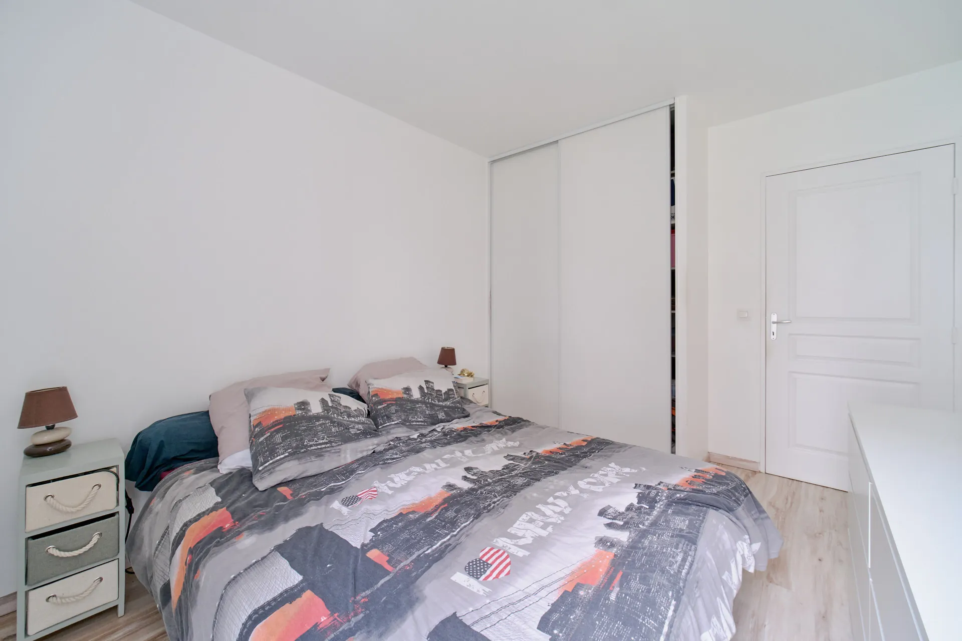 Appartement T3 à vendre à Lyon avec garage double et vue dégagée 