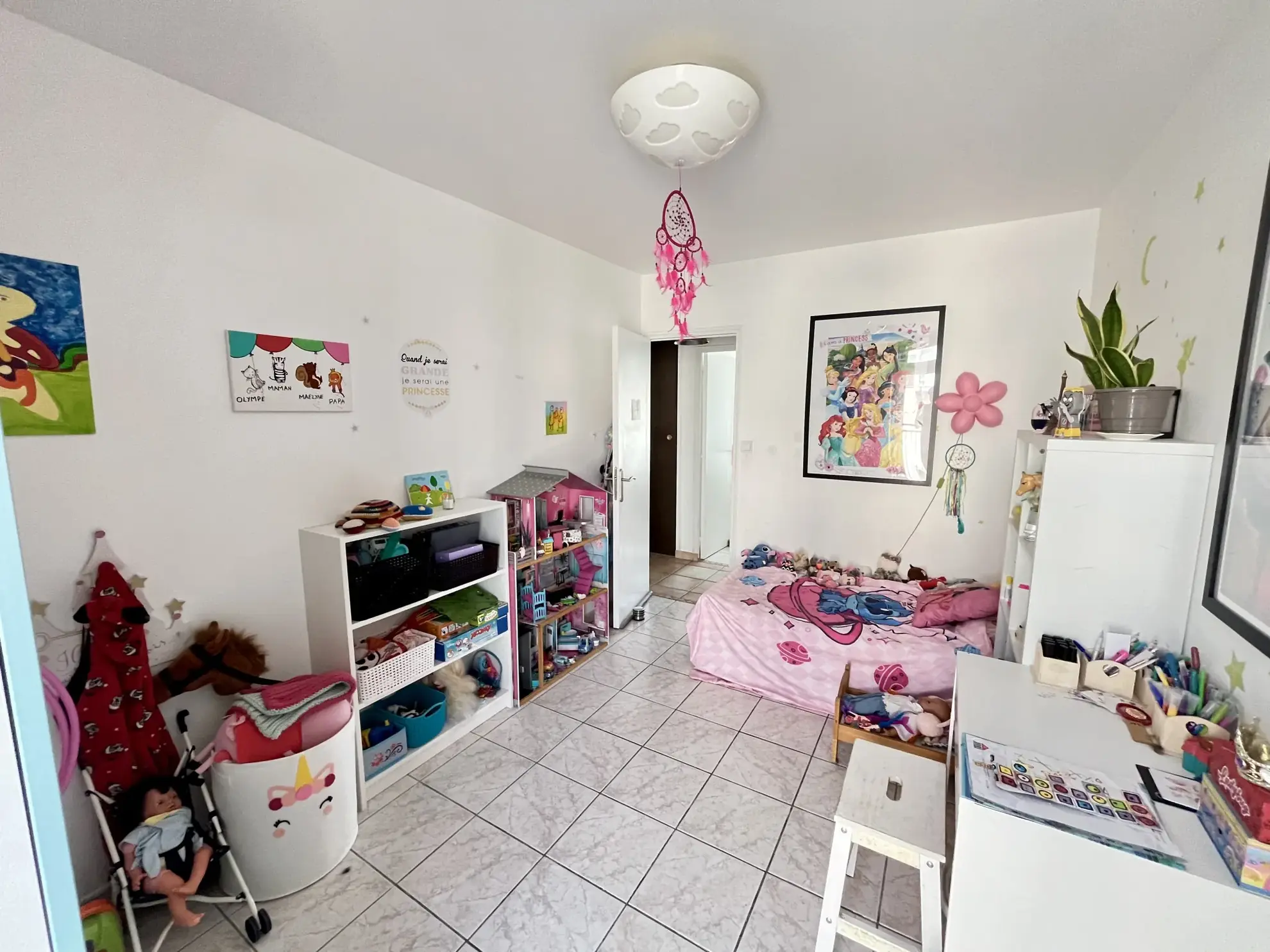 Appartement T5 lumineux à vendre à La Seyne-sur-Mer avec garage et cave 