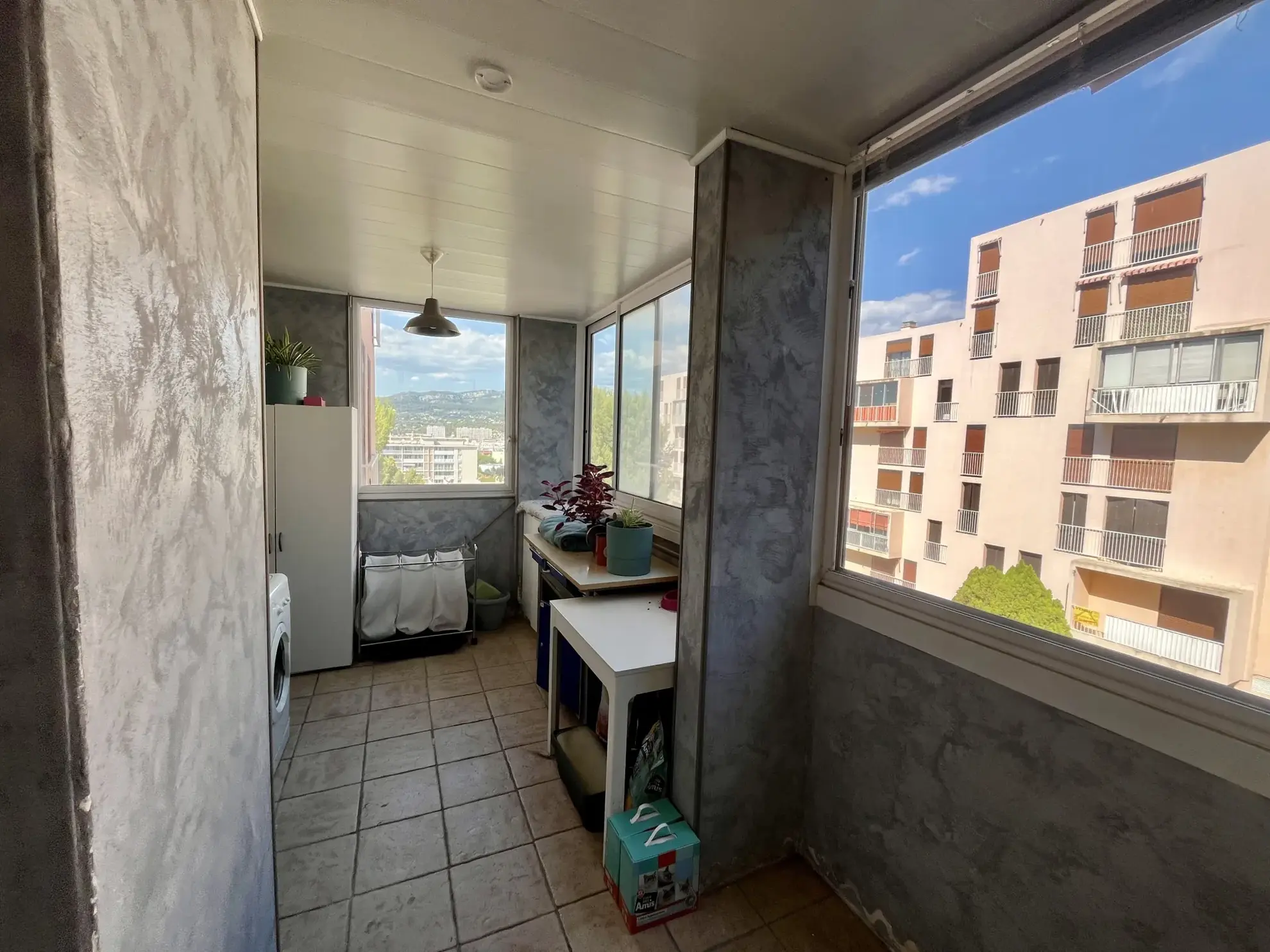 Appartement T5 lumineux à vendre à La Seyne-sur-Mer avec garage et cave 