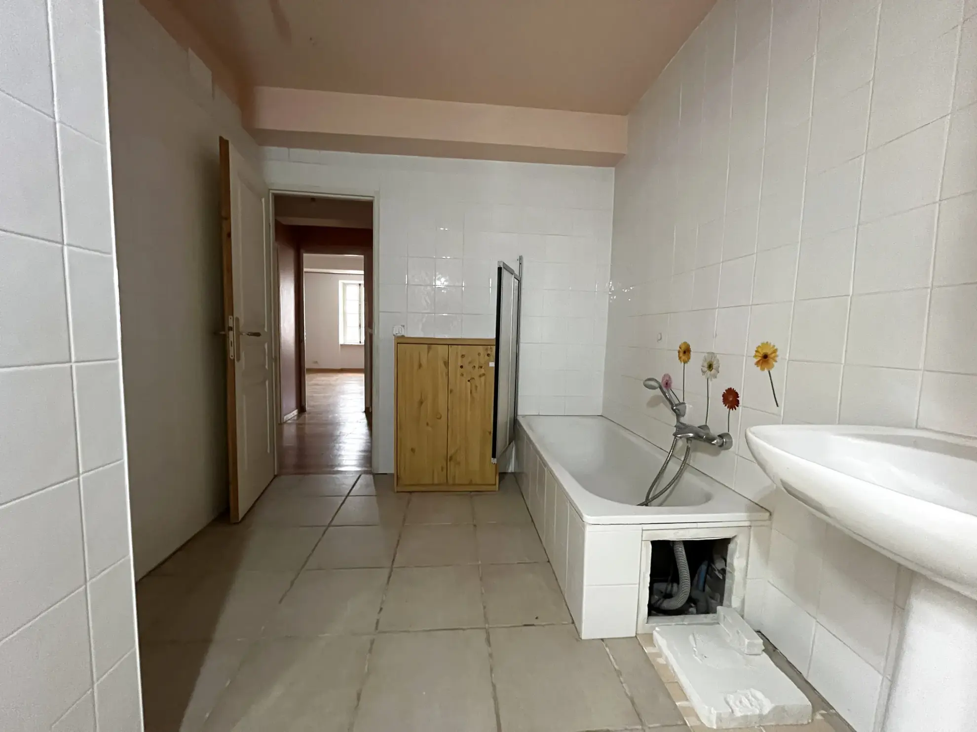 Grande maison de ville avec 4 chambres et combles à Lézignan-Corbières 