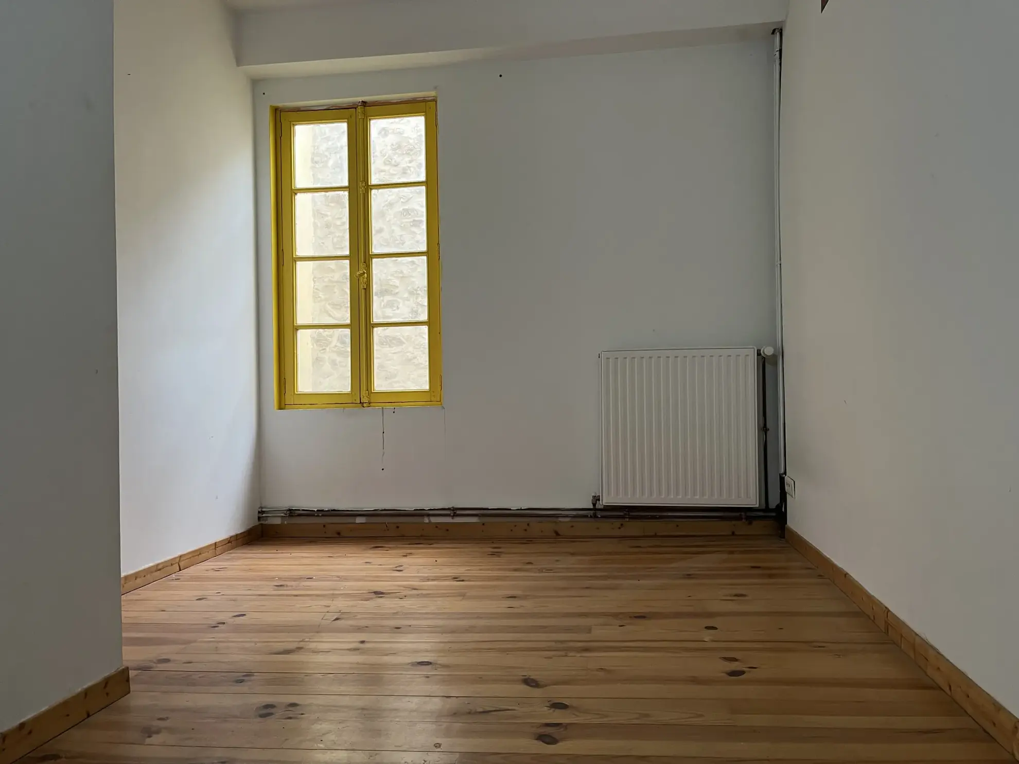 Grande maison de ville avec 4 chambres et combles à Lézignan-Corbières 