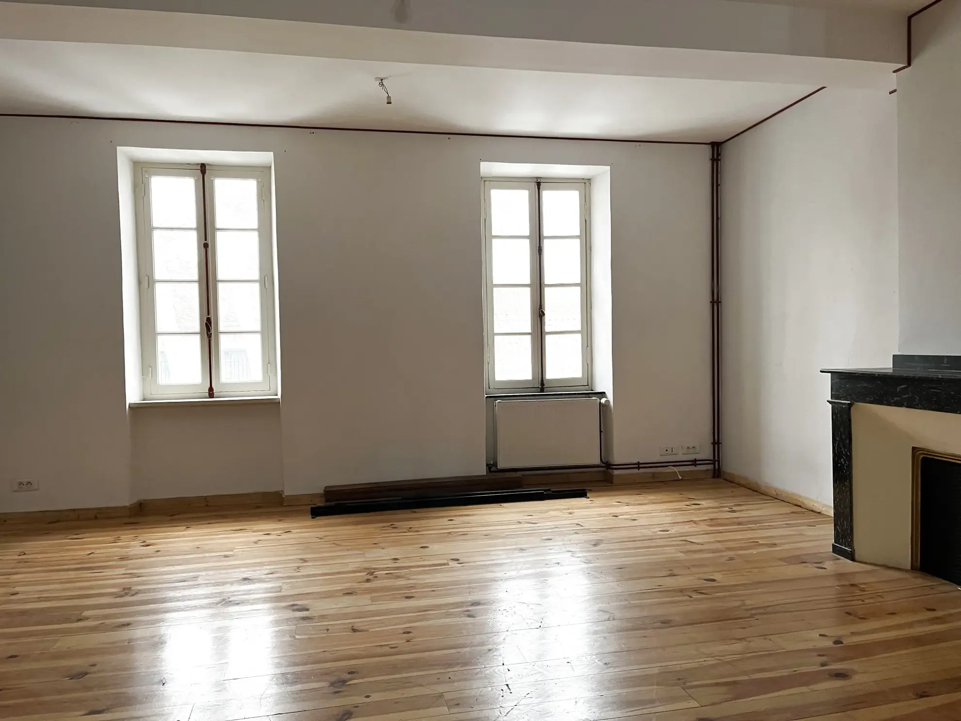 Grande maison de ville avec 4 chambres et combles à Lézignan-Corbières 