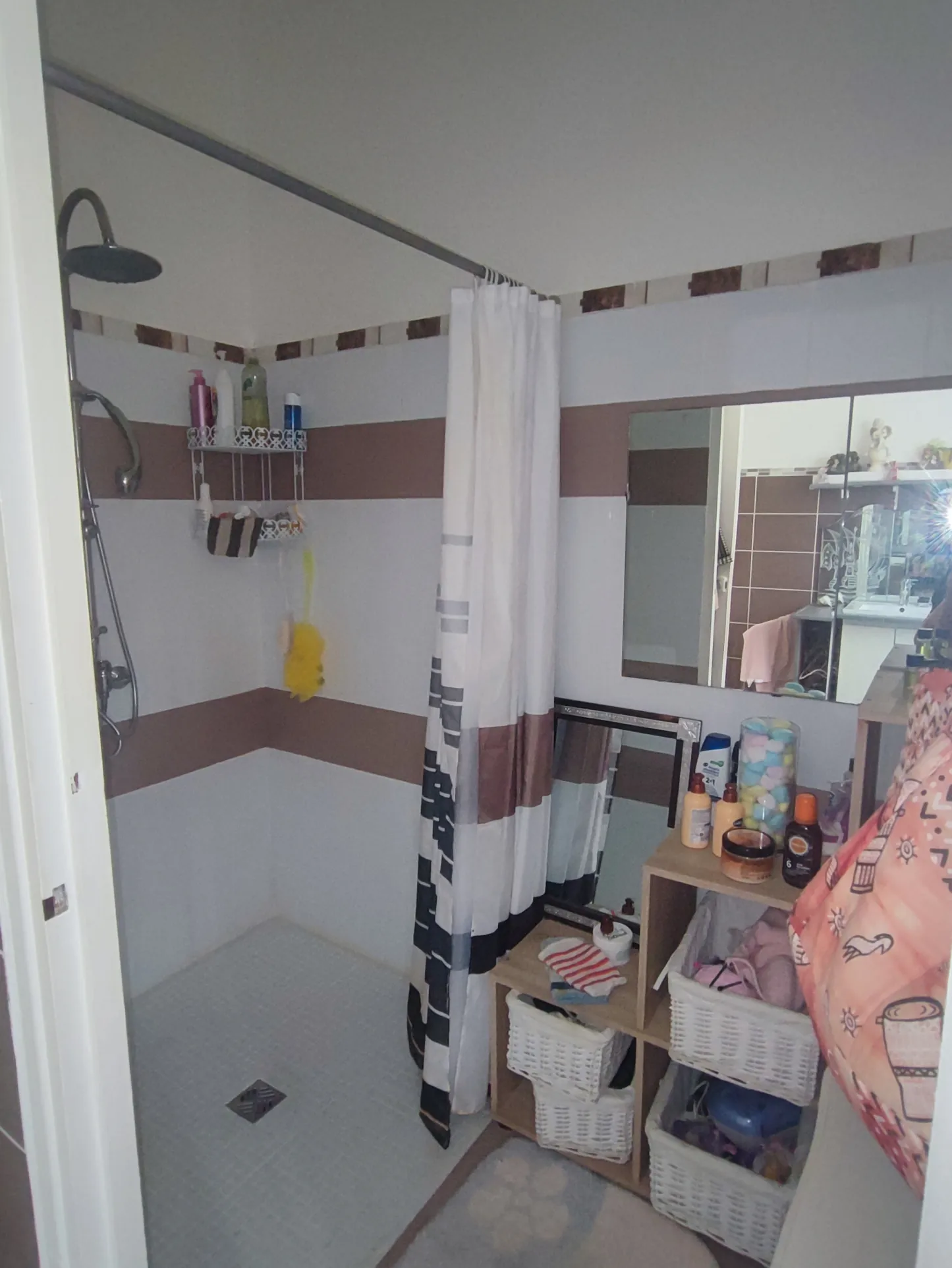 Belle maison de village avec extérieur à La Redorte, Minervois 