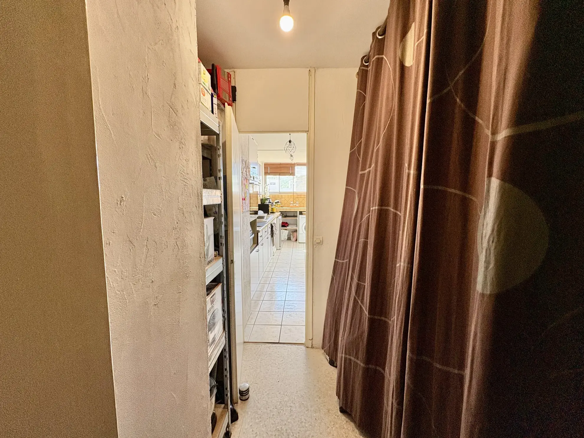 Appartement traversant 3 pièces à La Valette-du-Var avec vie lumineuse et dernier étage 