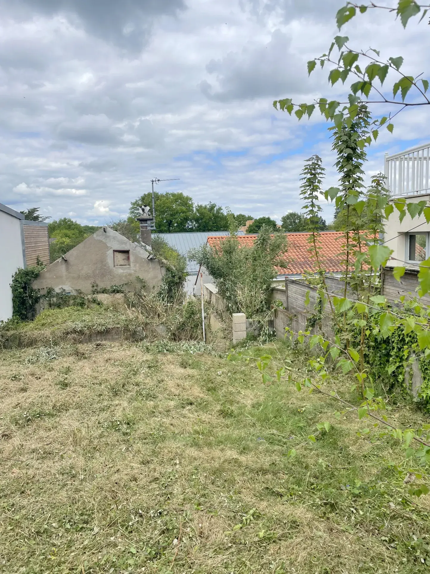 Terrain constructible à Nantes La Jonelière avec permis de construire – Opportunité rare 