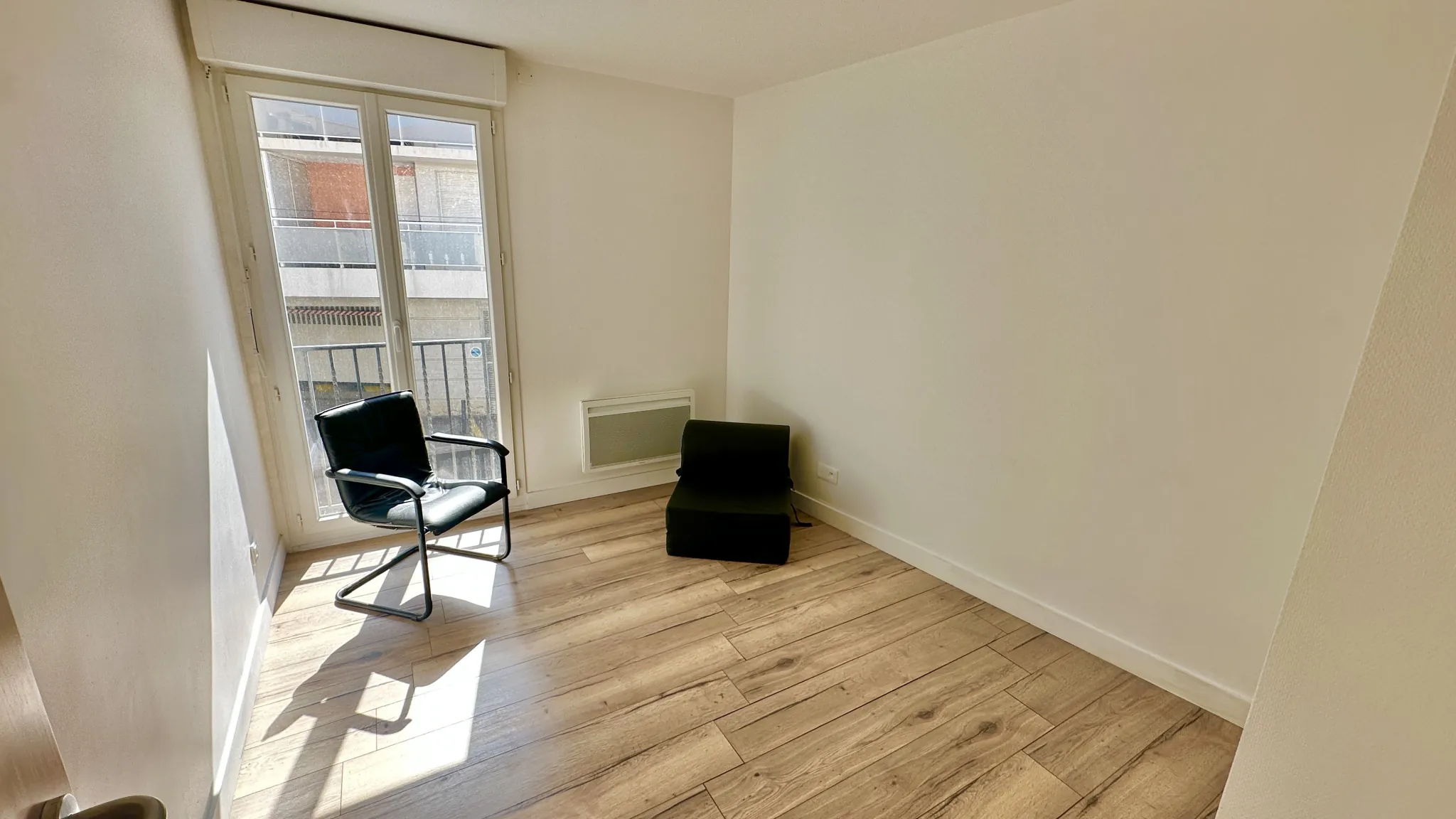 Appartement rénové avec grande terrasse à Port-Vendres 