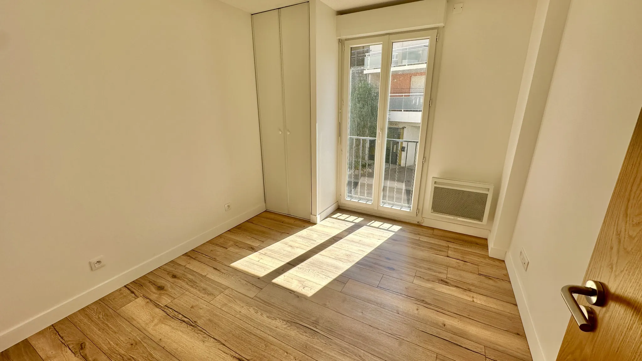 Appartement rénové avec grande terrasse à Port-Vendres 