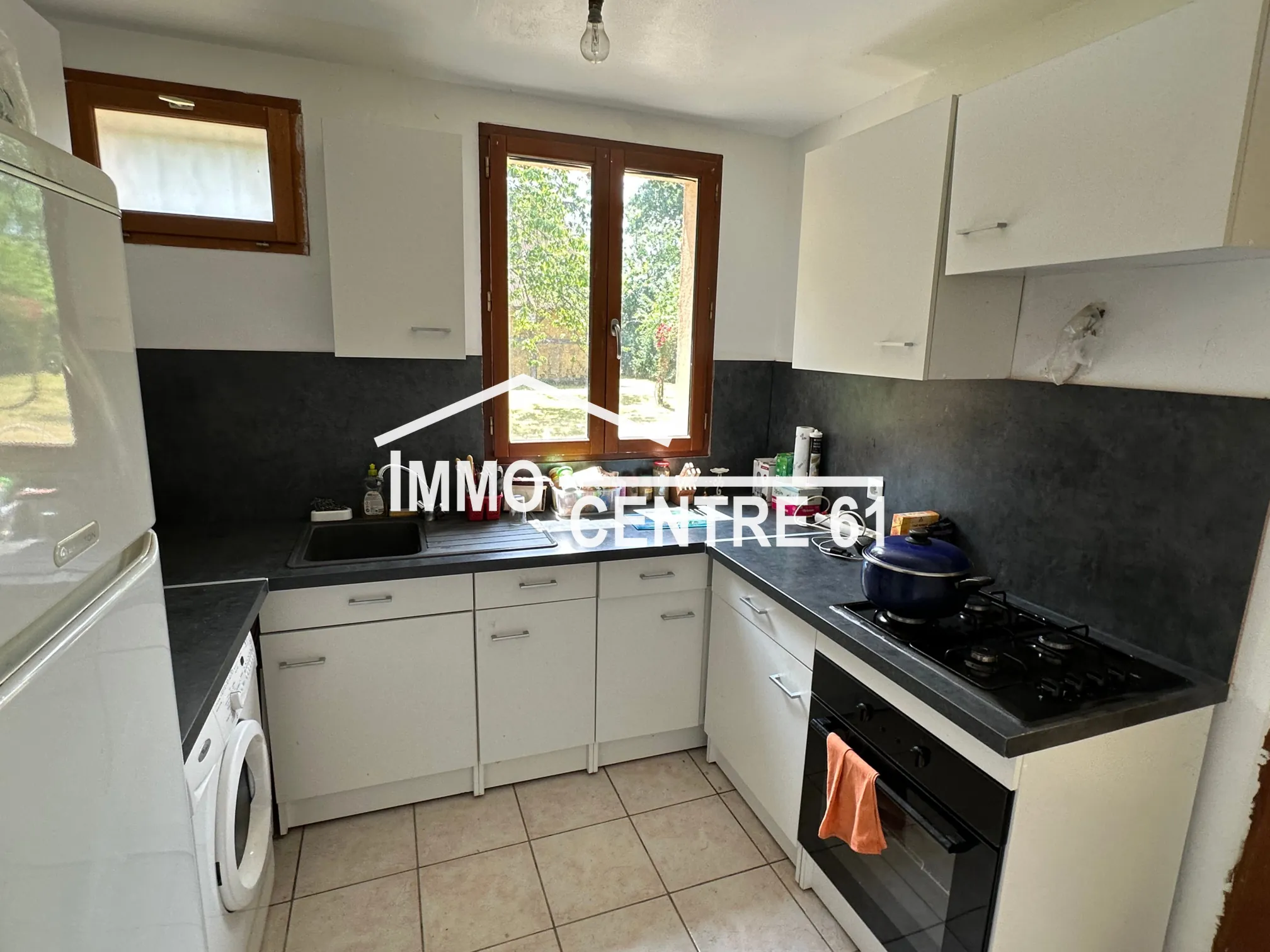 Maison 3 chambres avec dépendance et terrain à FAVEROLLES 