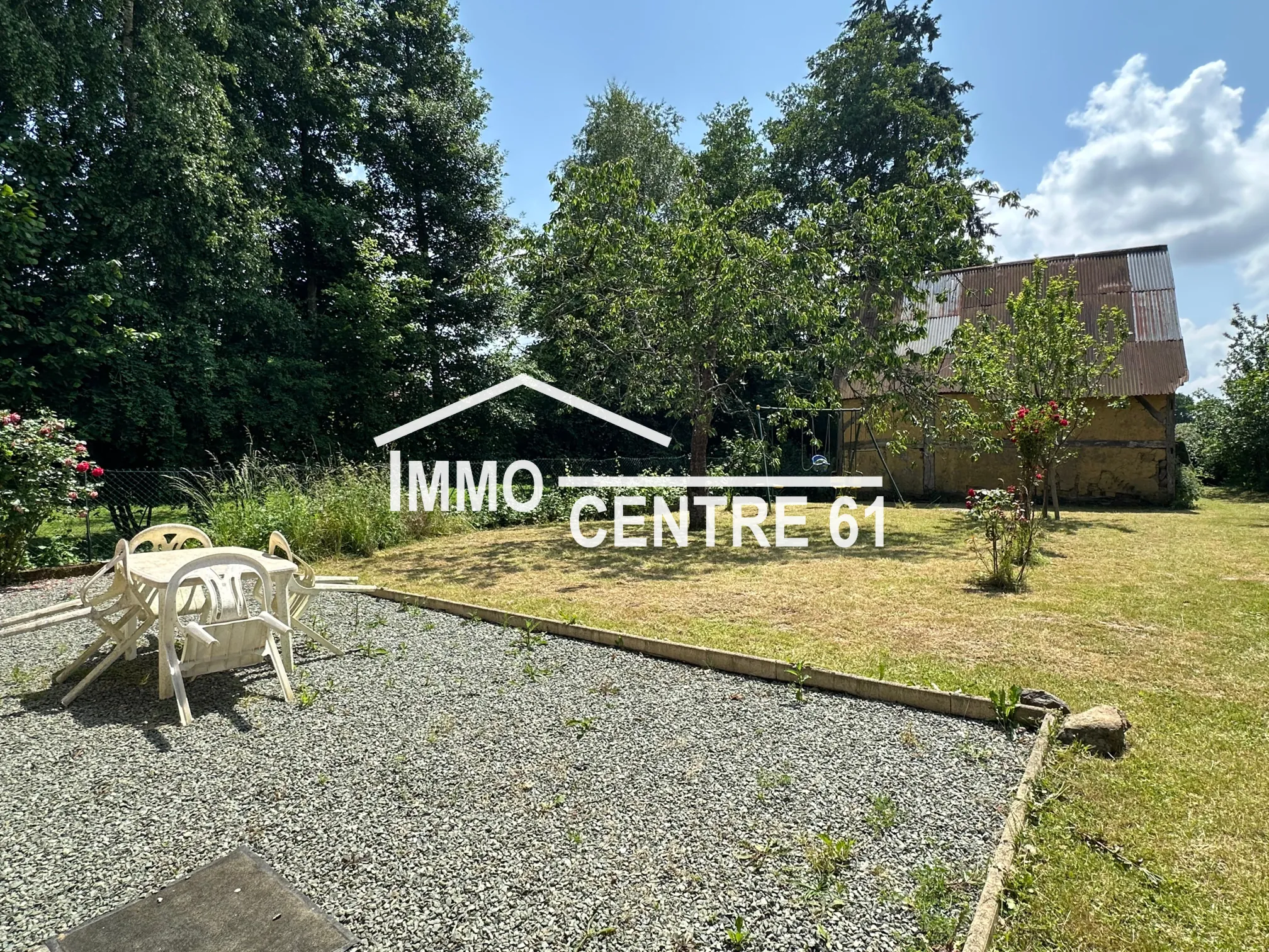 Maison 3 chambres avec dépendance et terrain à FAVEROLLES 