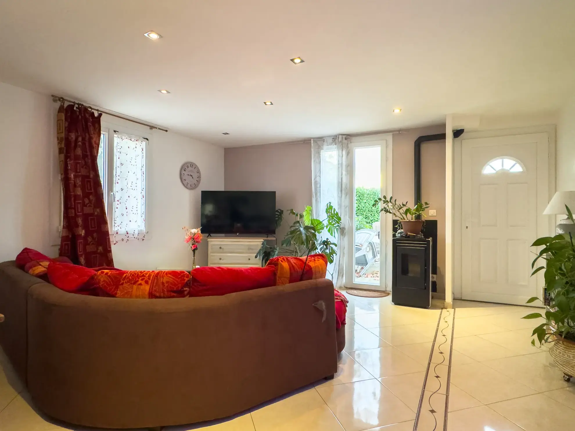 Maison de plain-pied rénovée à vendre à Saint-Symphorien-sur-Chomérac 