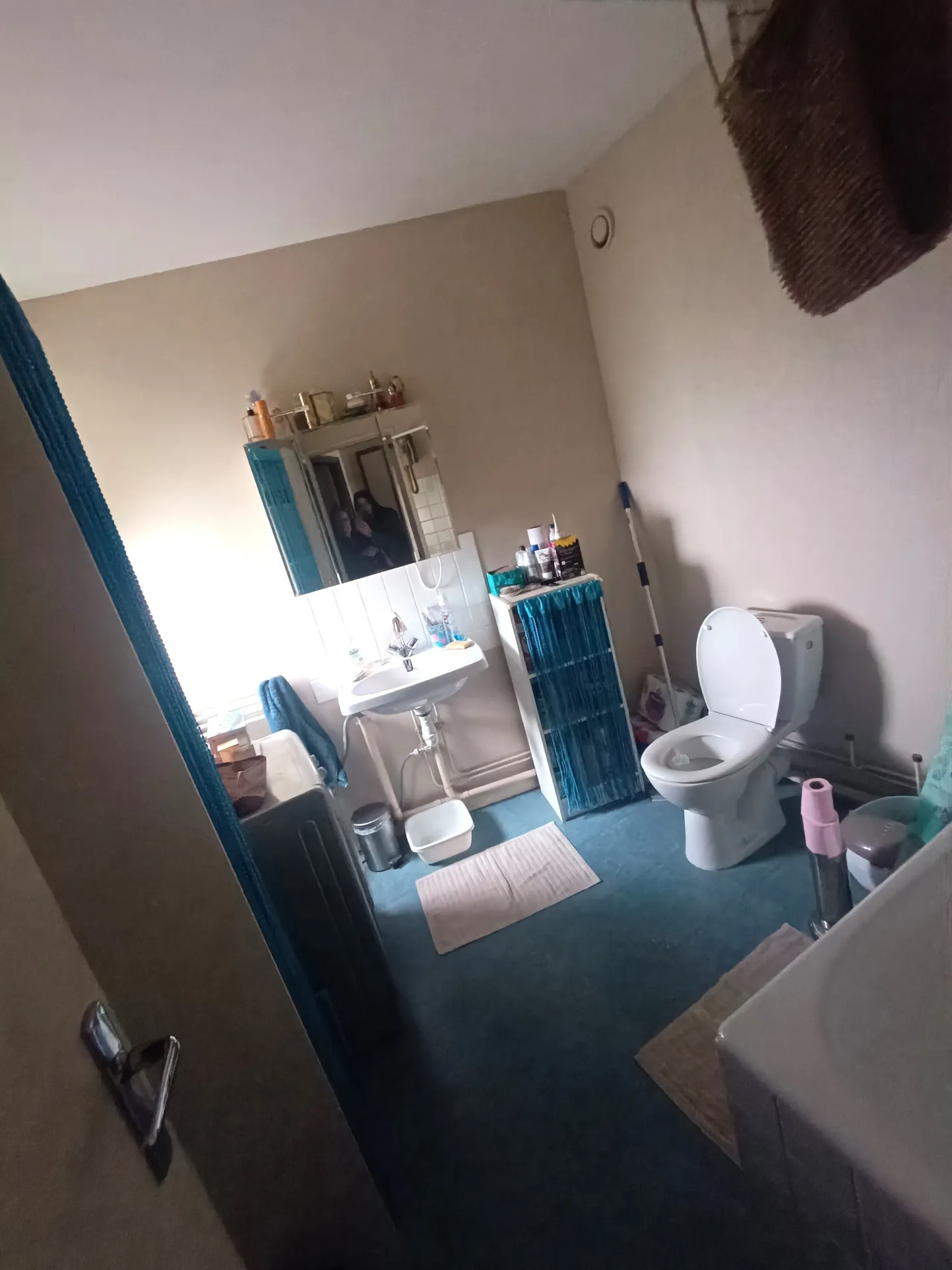 Appartements F2 à Vierzon avec balcon, garage et cave – Investissement locatif stable 