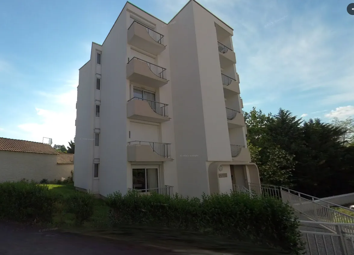 Appartements F2 à Vierzon avec balcon, garage et cave – Investissement locatif stable