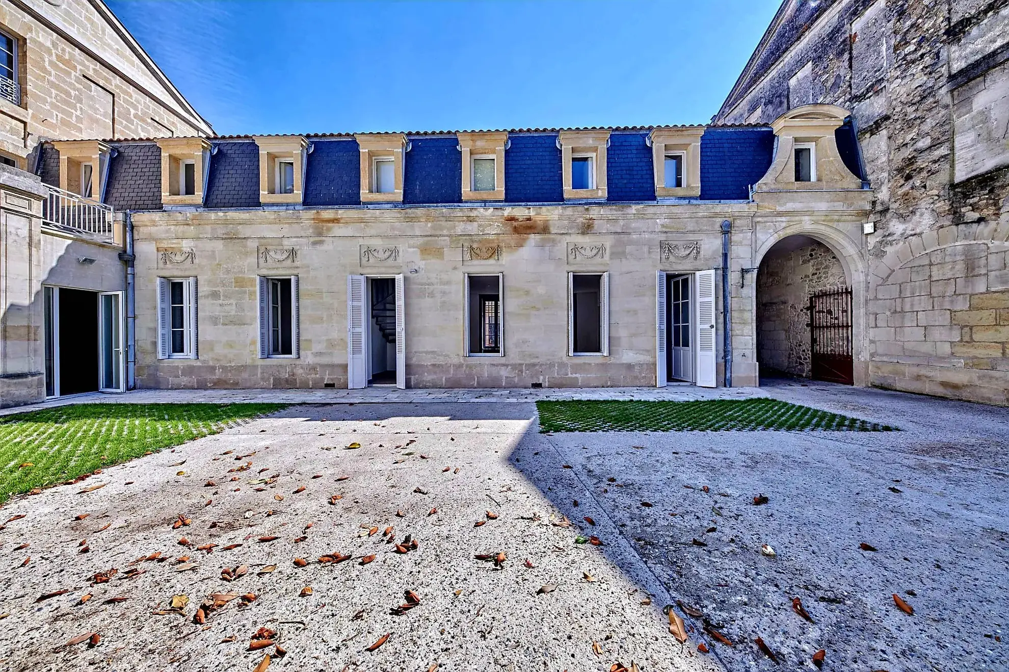 Appartement duplex de 76 m² dans hôtel particulier historique à Libourne 
