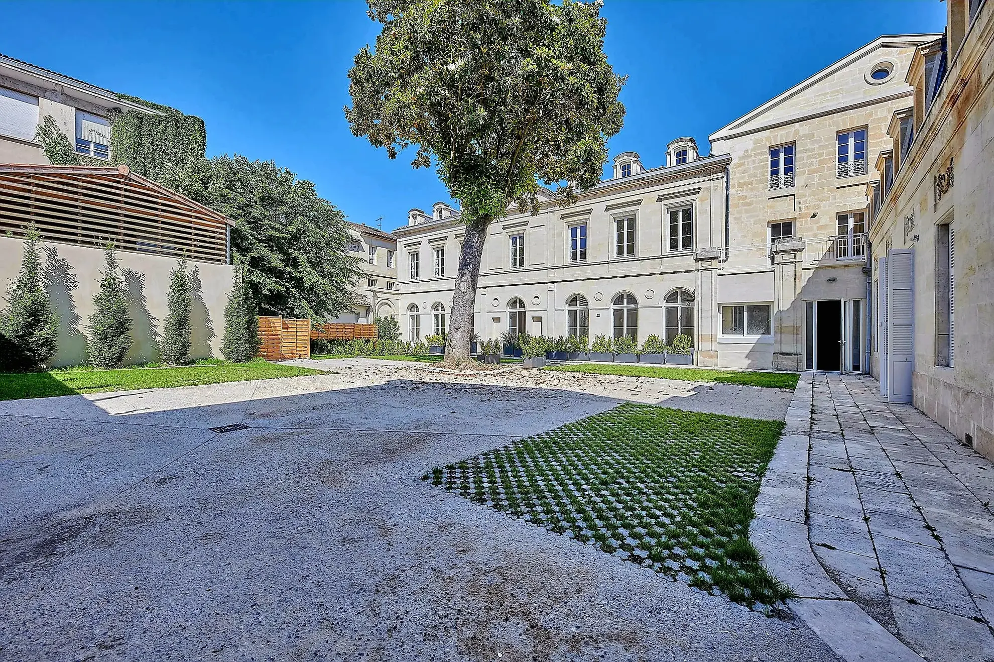 Appartement duplex de 76 m² dans hôtel particulier historique à Libourne 