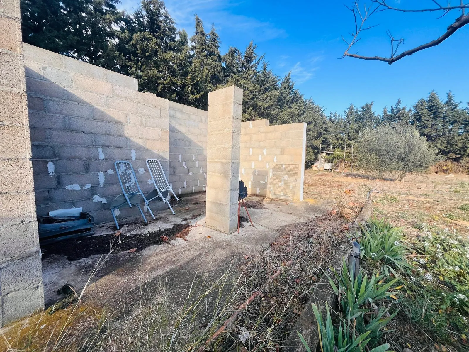 Terrain de loisir de 1995 m² à Thuir avec forage et accès facile 