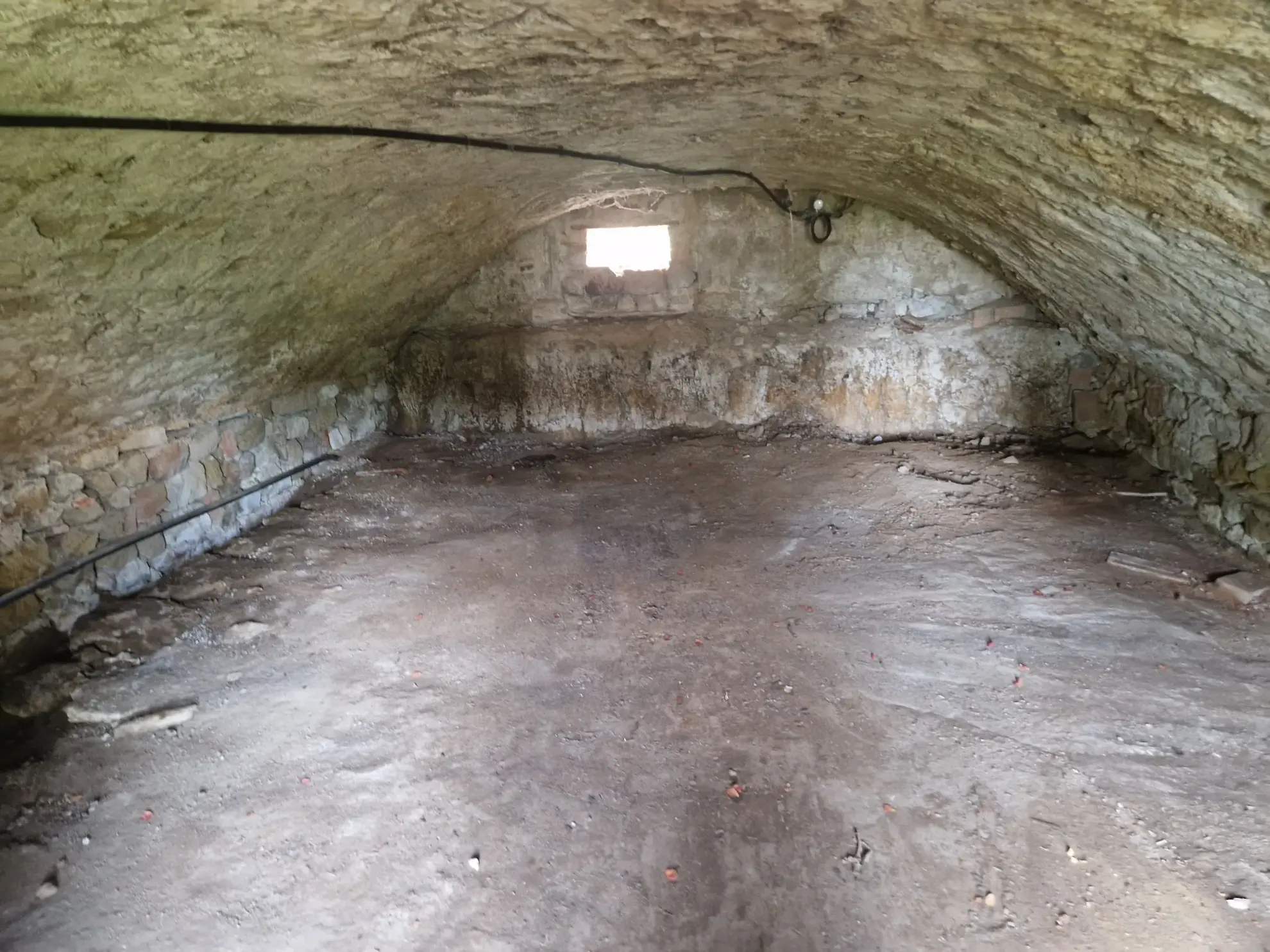 Achat corps de ferme à Curgy avec maison, écurie et terrain de 6510 m² 