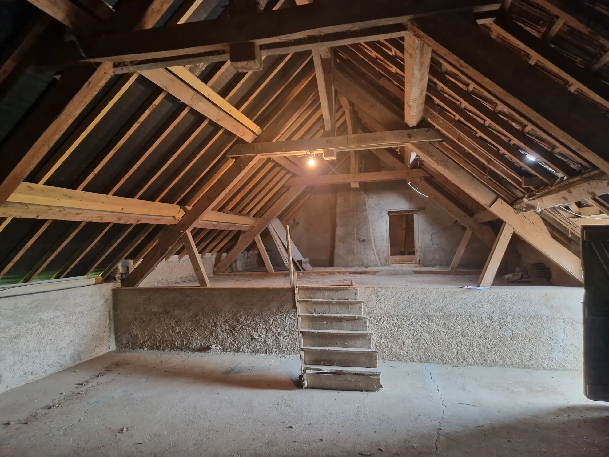 Achat corps de ferme à Curgy avec maison, écurie et terrain de 6510 m² 