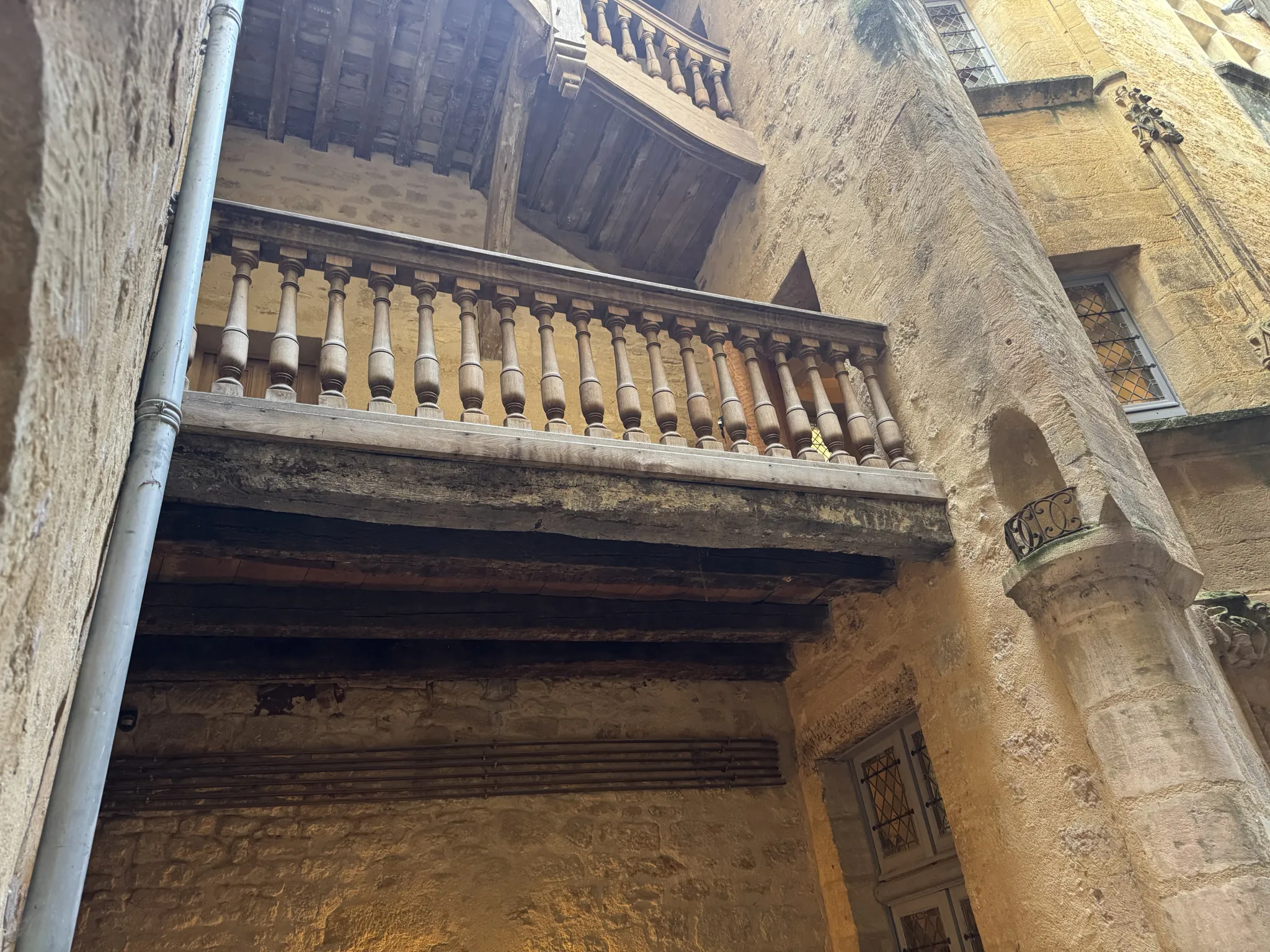 Bel appartement T2 dans le centre historique de Sarlat avec jardin et chauffage moderne 