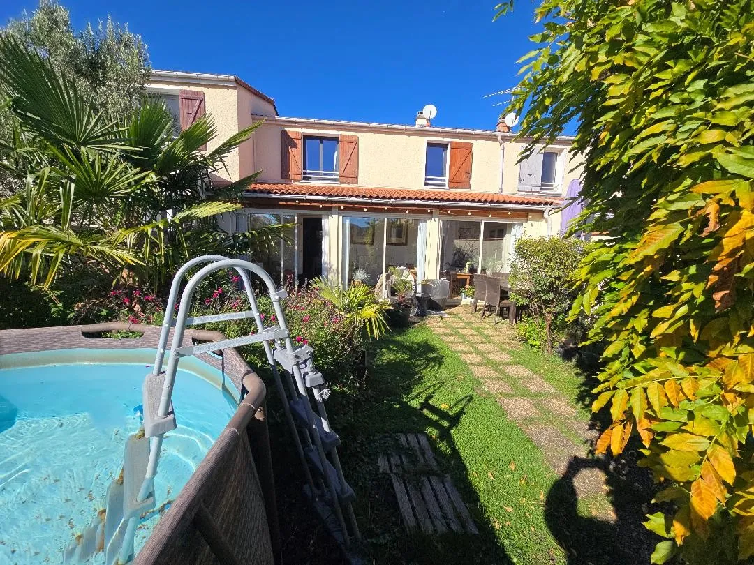 Maison familiale à vendre à Cournon-d'Auvergne - 130 m² avec jardin et terrasse