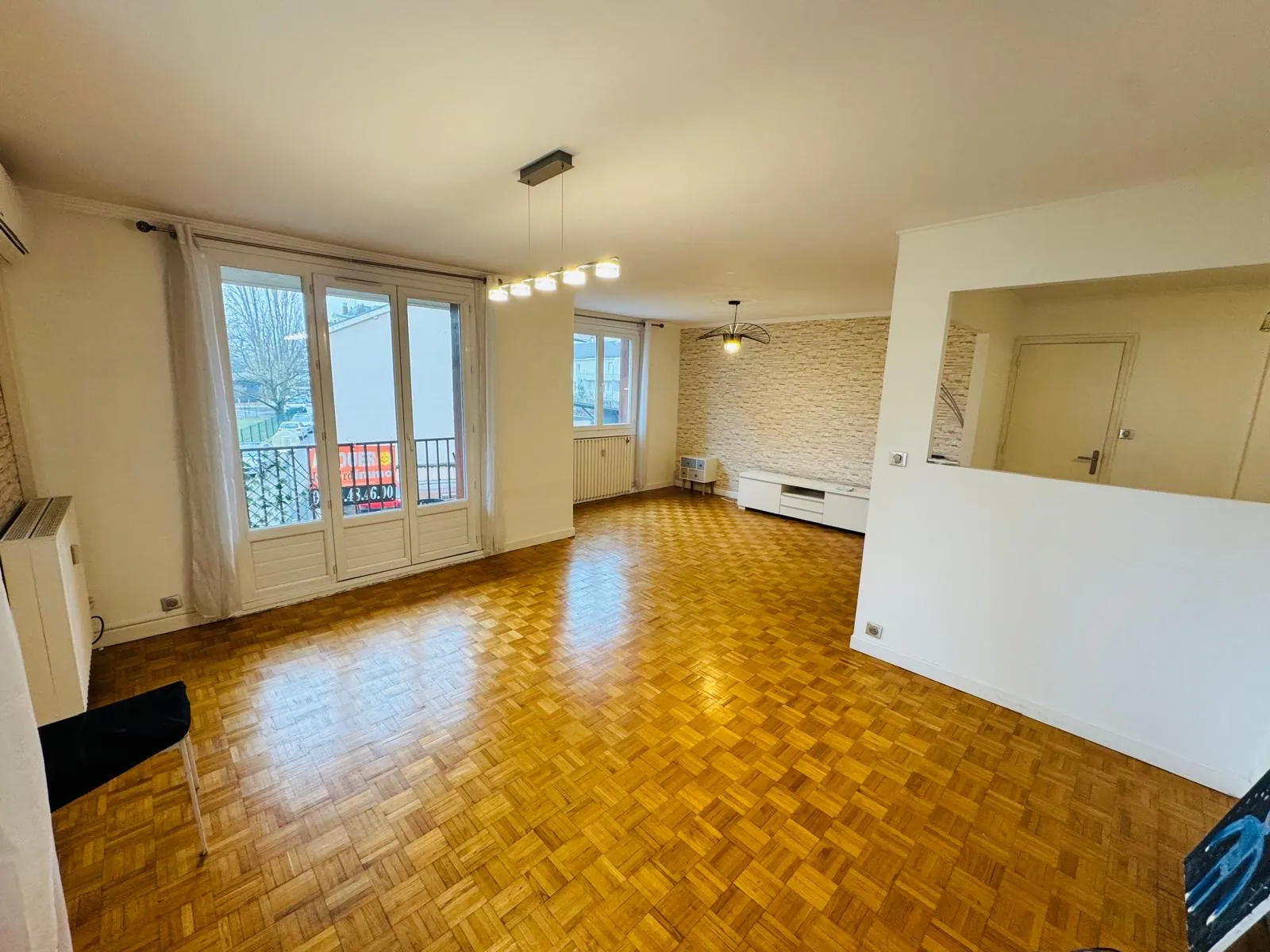 Bel appartement T5 à Grenoble Eaux Claires, 97 m², proche tram et commodités 
