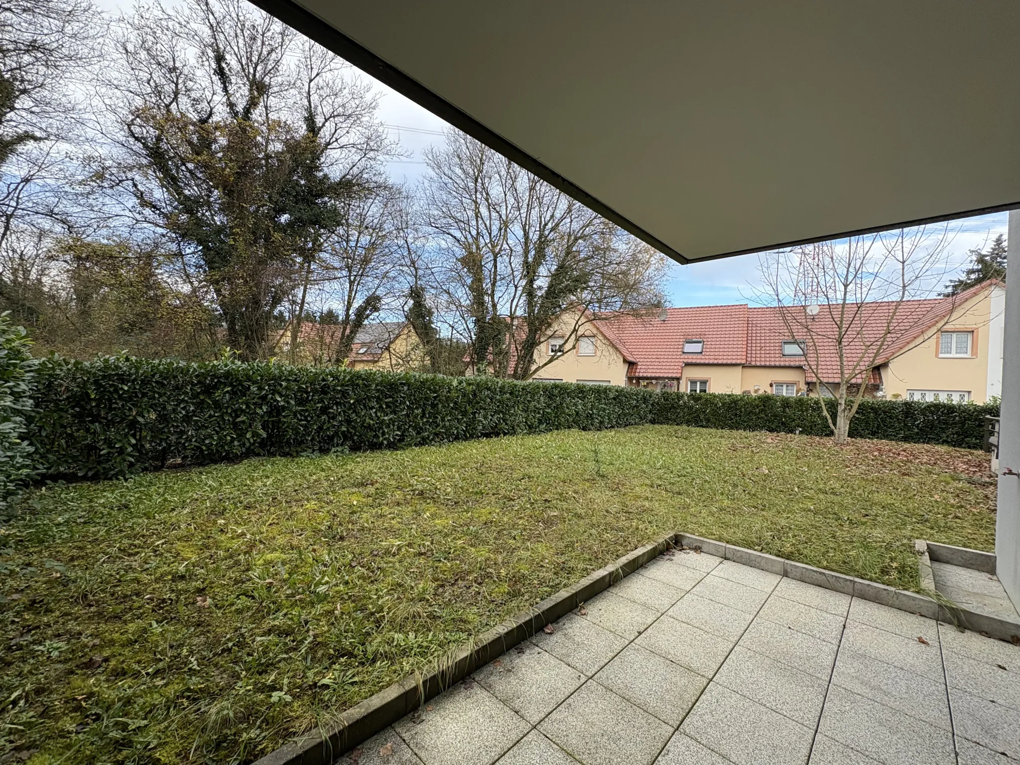 Appartement F2 en rez-de-jardin à Kembs avec jardin et garage 