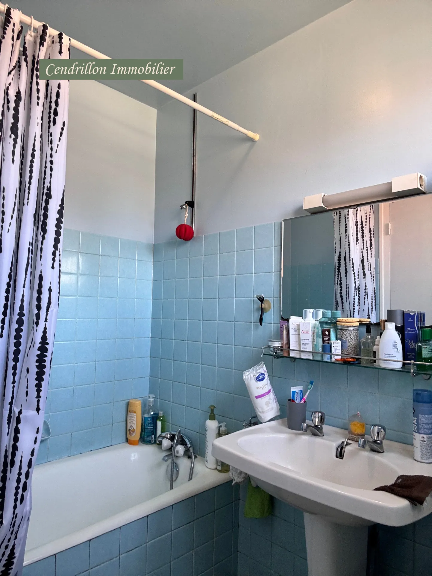 Maison à vendre à Azat Chatenet, 145 m² avec dépendances et jardin - Opportunité rare 