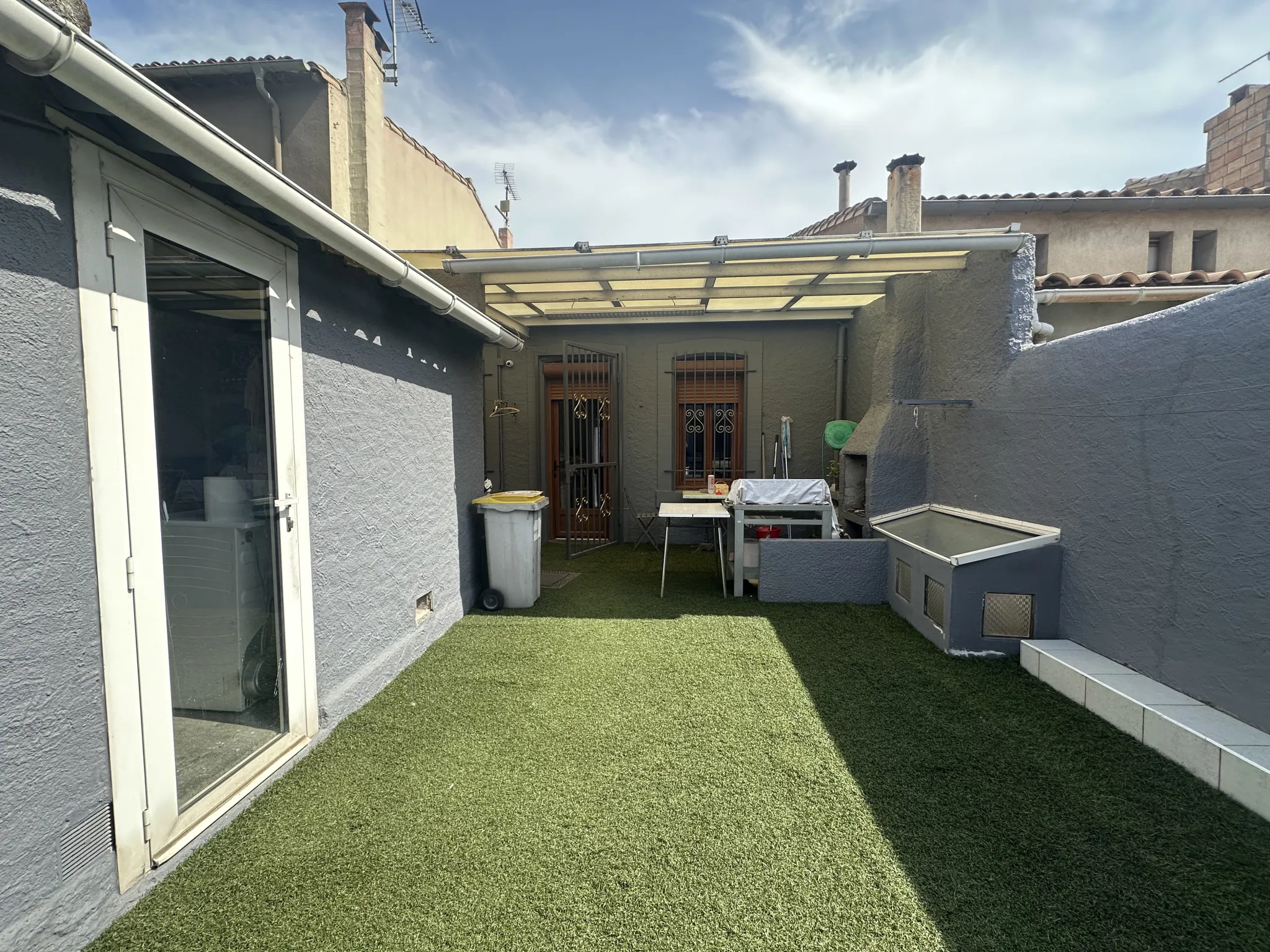 Appartement duplex avec local commercial et garage à Carcassonne — Investissement ou Professionnel 