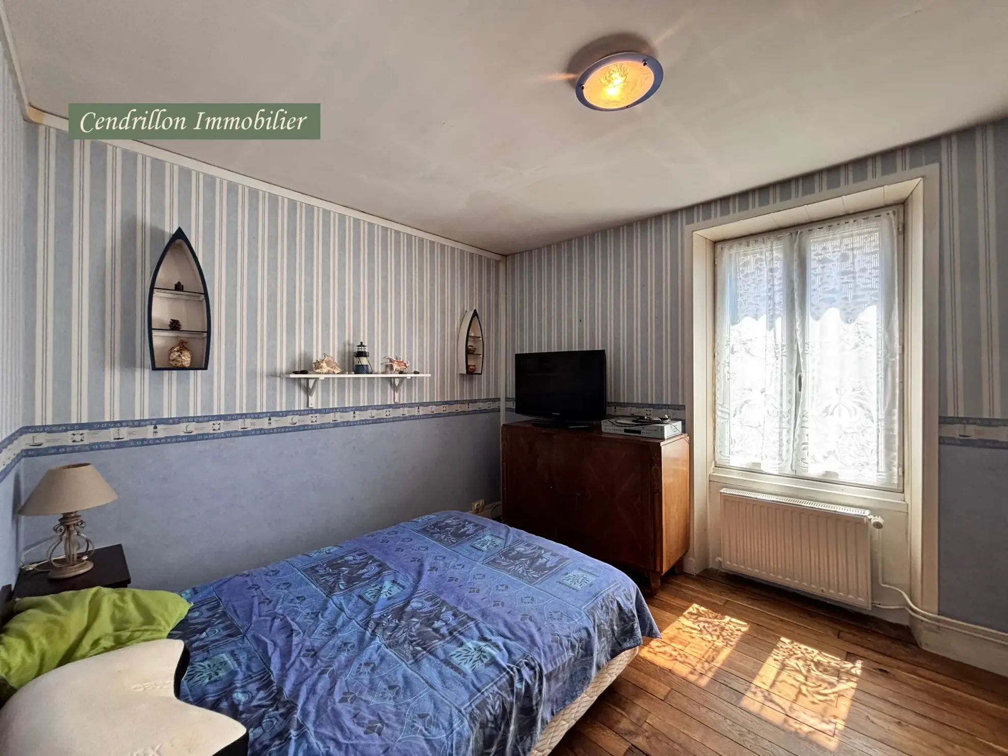 Maison à vendre à Azat Chatenet, 145 m² avec dépendances et jardin - Opportunité rare 