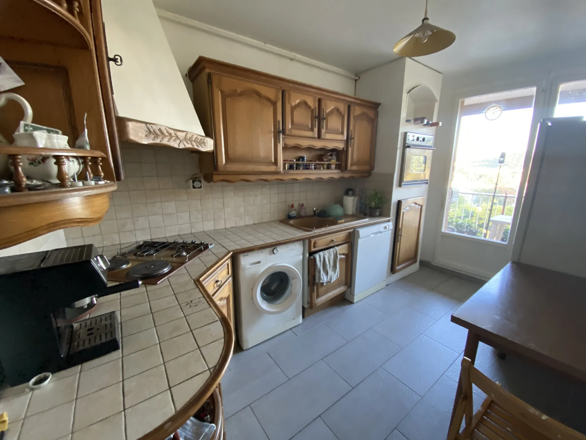 Appartement 3 pièces de 73 m² avec terrasse, parking et cave à Marseille 13 