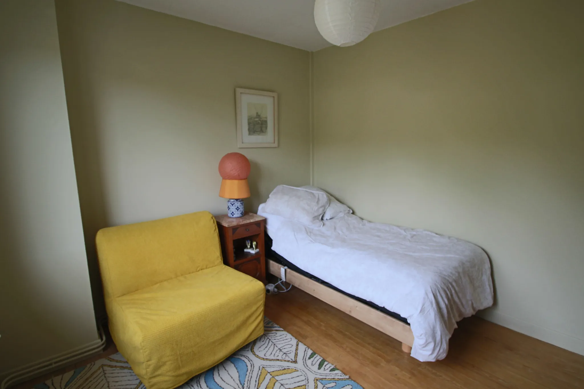 Maison contemporaine de 100 m² à Puy l'Évêque, rénovée, avec jardin clos et garage 