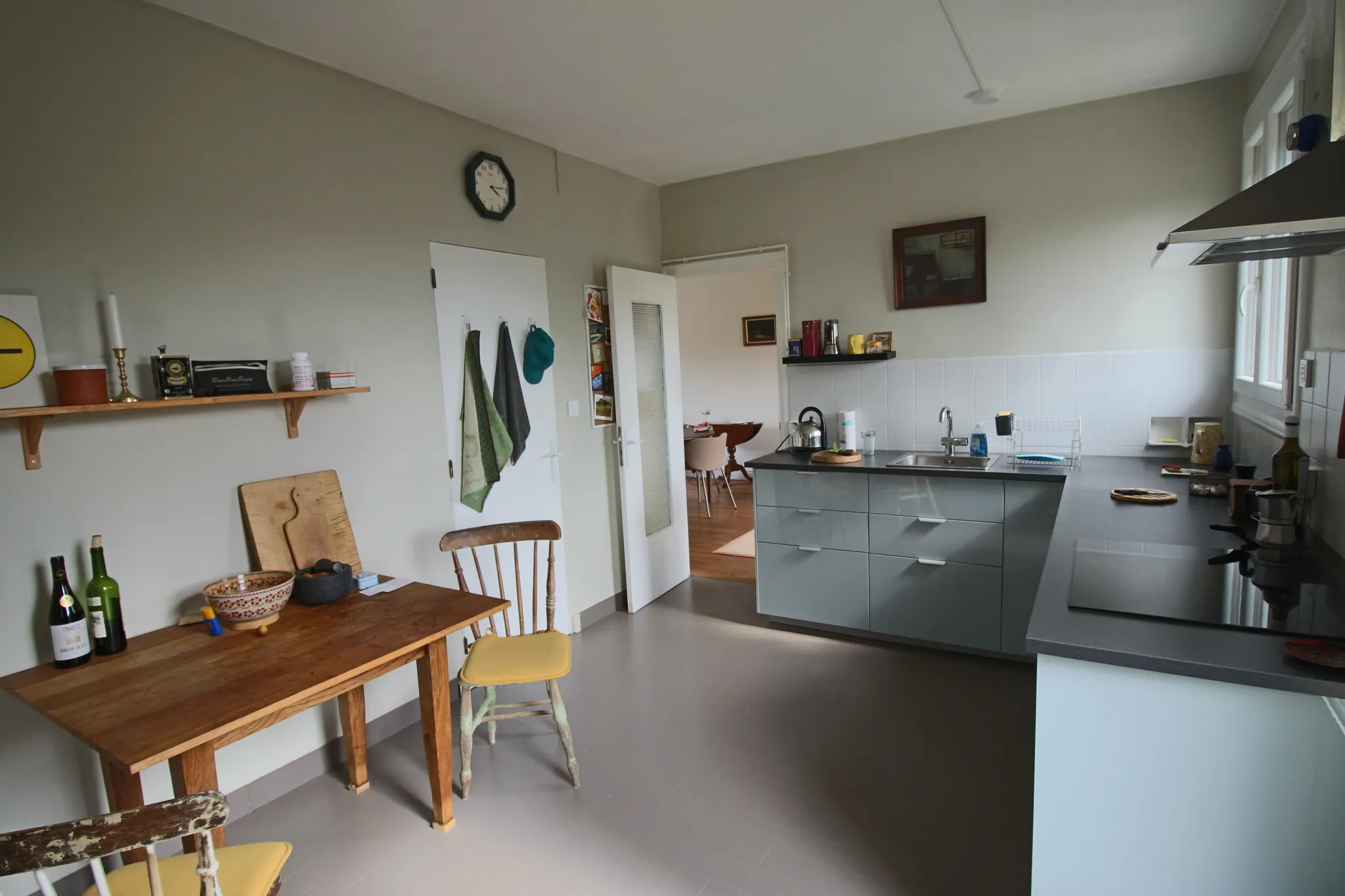 Maison contemporaine de 100 m² à Puy l'Évêque, rénovée, avec jardin clos et garage 