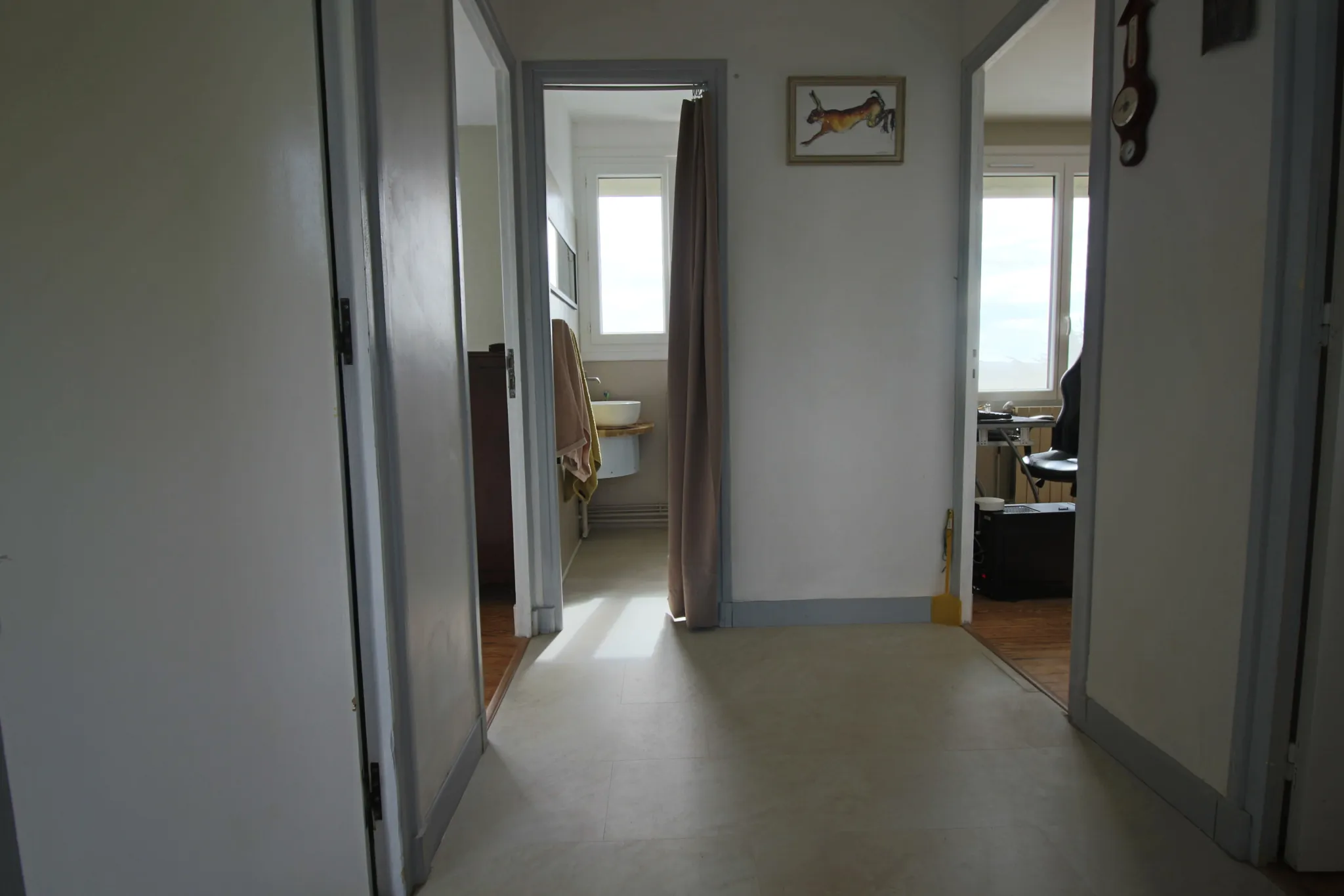 Maison contemporaine de 100 m² à Puy l'Évêque, rénovée, avec jardin clos et garage 